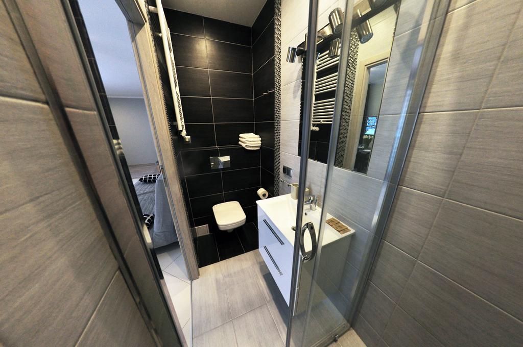 Moko Apartment Parking W Cenie Варшава Екстериор снимка