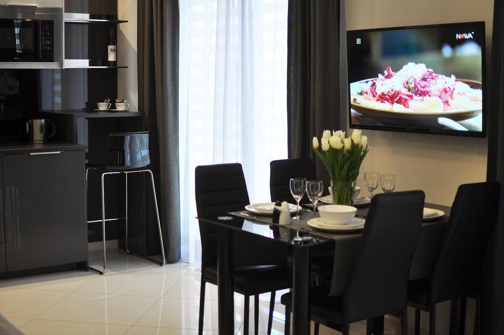 Moko Apartment Parking W Cenie Варшава Екстериор снимка