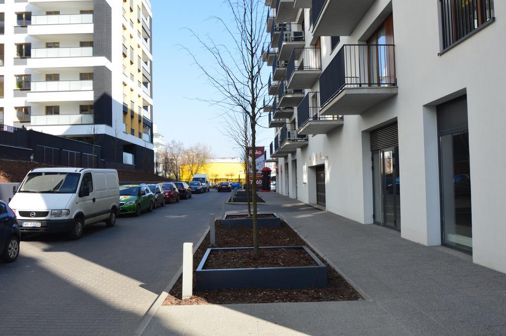 Moko Apartment Parking W Cenie Варшава Екстериор снимка